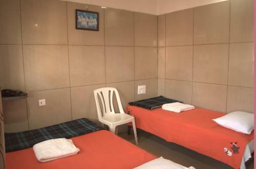 Hotel Mourya Deluxe A/c Lodge