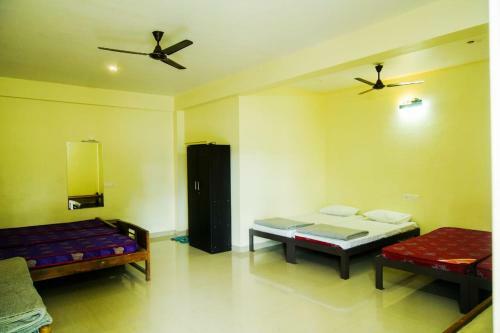 Lakeview Nest Homestay