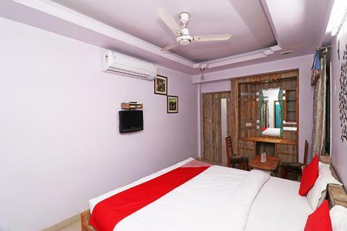 Oyo 2687 Hotel Aradhana