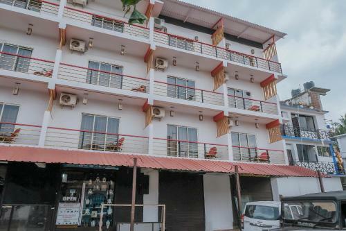 Hotel Capital O 84485 Morjim Beach Grand