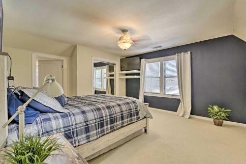 Charming Antioch Home With Private Yard And Grill