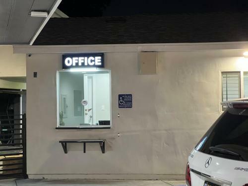 Motel Erth Inn By Aga Bell Gardens