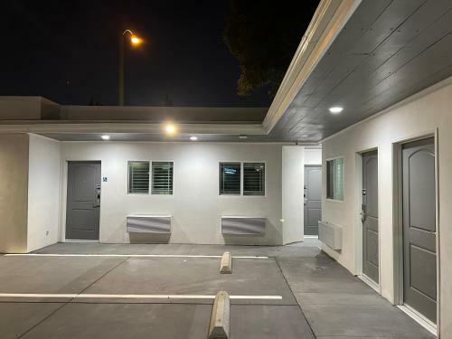 Motel Erth Inn By Aga Bell Gardens