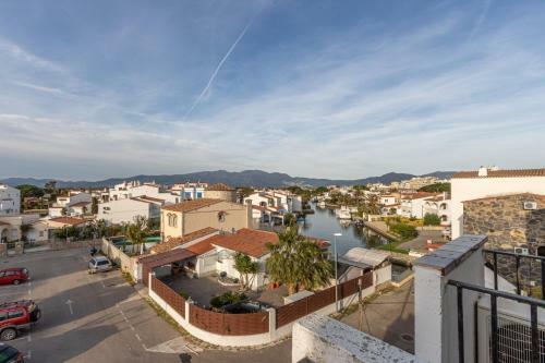 Goldhome - Port Petit