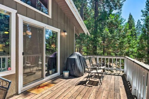 Quiet Arnold Cabin With Fire Pit - Dogs Welcome