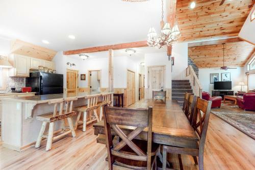Pine Tree Lodge