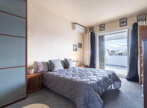 Goldhome - Currican 23
