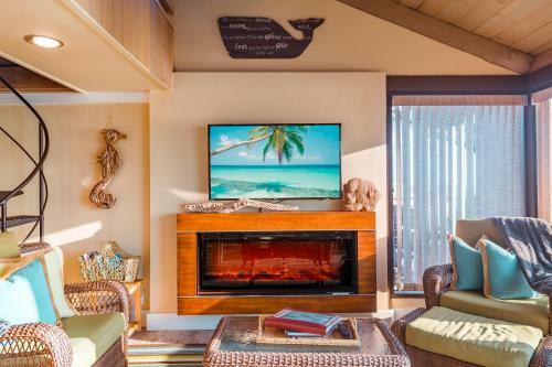 Seamist Beach Cottage, Private Beach & Ocean Views