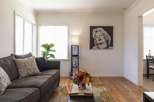Apartamento Cozy Cottage - Full Kitchen & At-home Comfort