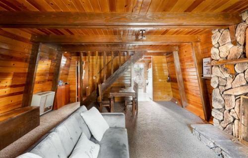 Cabin Bella