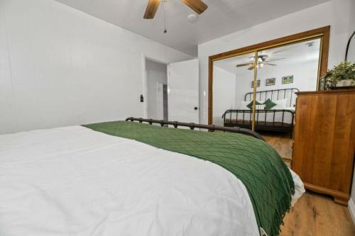 Bear Paz Cabin