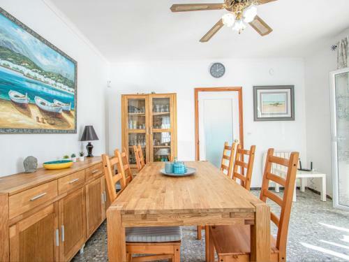 Holiday Home Erbanozi