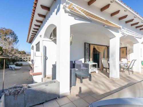 Holiday Home Erbanozi