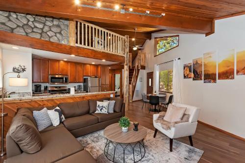 Doormat Vacation Rentals - Sherwood Chalet