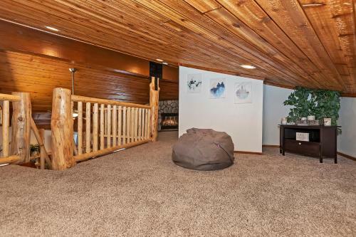 Doormat Vacation Rentals - Sherwood Chalet
