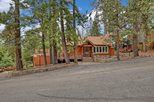 Doormat Vacation Rentals - Pine Rock Cabin