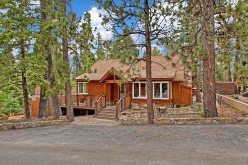 Doormat Vacation Rentals - Pine Rock Cabin