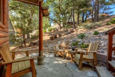 Doormat Vacation Rentals - Moonridge Mountain Manor