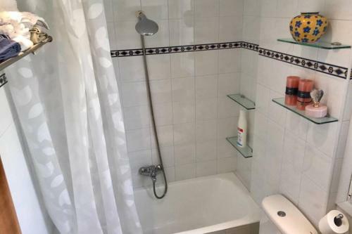 Apartamento Piso Algorta+wifi Gratis+parking.cerca De Bilbao.