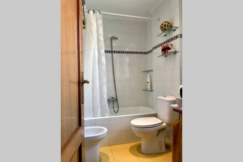 Apartamento Piso Algorta+wifi Gratis+parking.cerca De Bilbao.