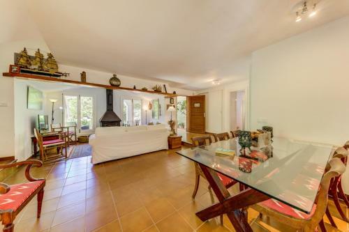 Villa Cala San Vicente - Can Botana 5
