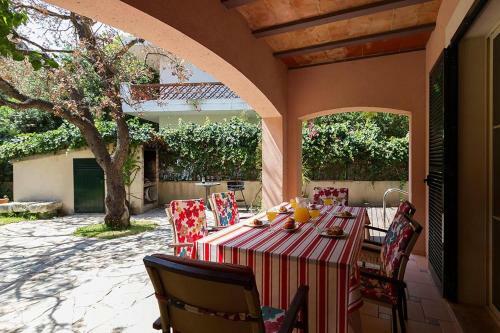 Casa Ponce, Cala Sant Vicen�, 500m From The Beach