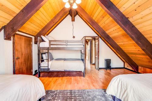 Woody's Bearfoot Cabin