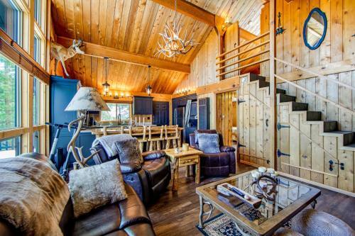 Black Raven Cabin