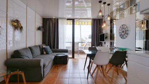 Beach Life 365 Apartment