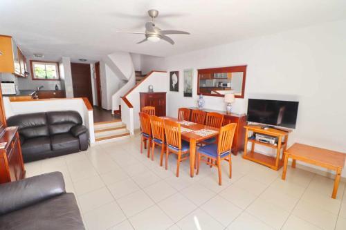 V02 Parque Santiago 2 Villa 2 Bed Sleeps 7