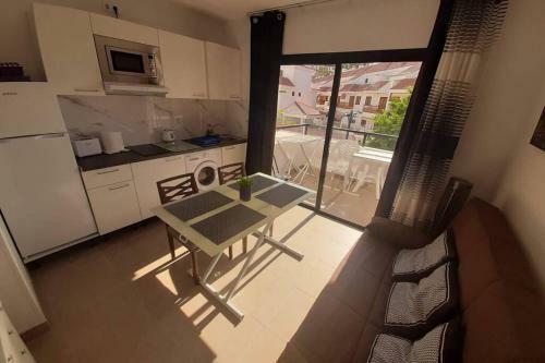 Apartment Near The Beach