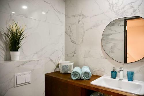 Apartamento Bright Penthouse With Magical View To The Old Town