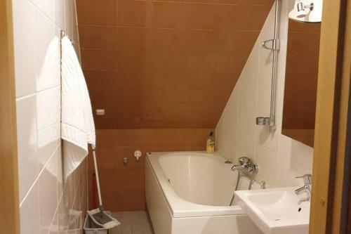 Spacious Apartment In P�rnu Old Town