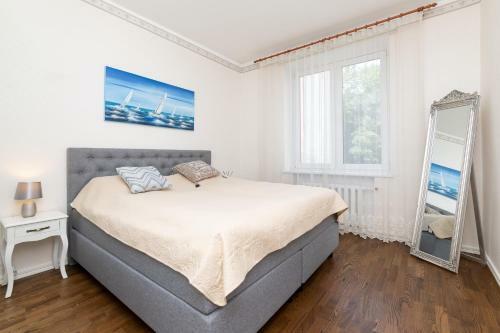 Central Gonsiori 2 Bedroom Cozy Apartment