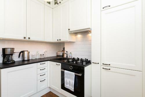 Central Gonsiori 2 Bedroom Cozy Apartment