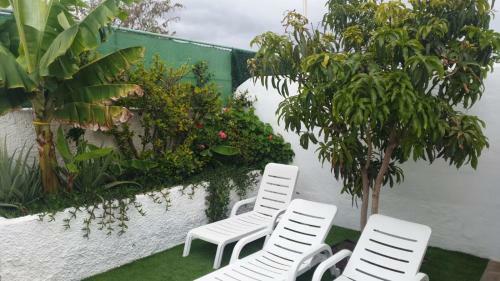 Bungalow Near Yumbo And The Beach