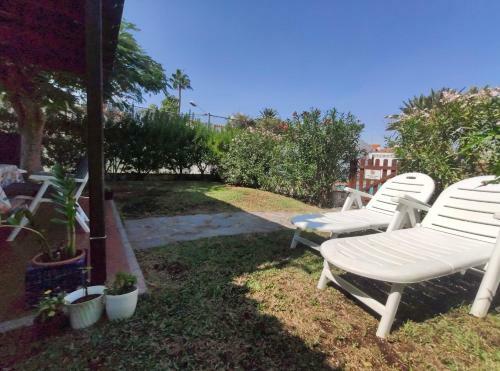 2 Bedroom Bungalow Next Yumbo Center. Free Parking