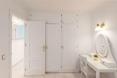 Sunny Apartment Tanife By Yumbo