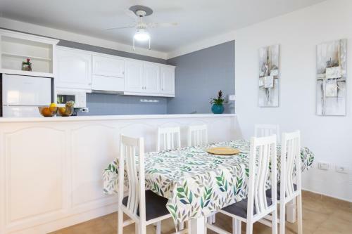 126 Gigantes Cliff Apartment By Sunkeyrents