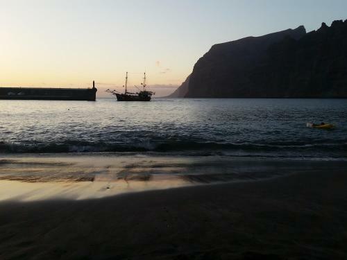 Apartamento Romantic Retreat With Marine View