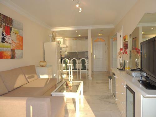 Apartamento Romantic Retreat With Marine View