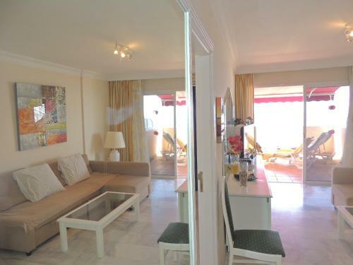 Apartamento Romantic Retreat With Marine View