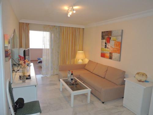 Apartamento Romantic Retreat With Marine View