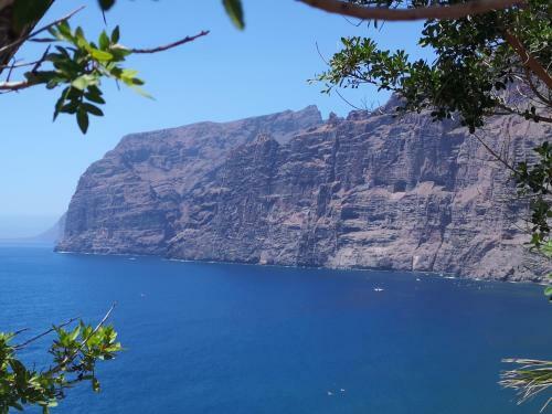 Apartamento Romantic Retreat With Marine View