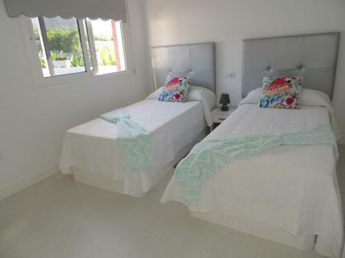 Villas "finca Los Frontones" A & B