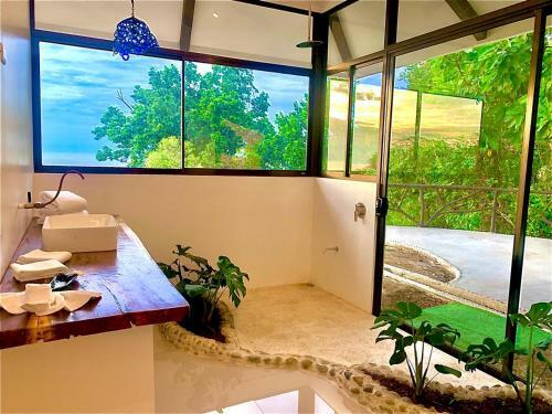 Hotel Akua Suites Ocean View
