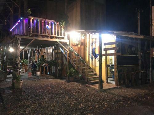Hostal Hermosa Habitacion Rustica En Hostel