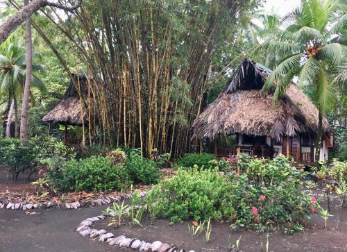 Hostal Cabinas Los Cocos, Cabinas Con Cocinas
