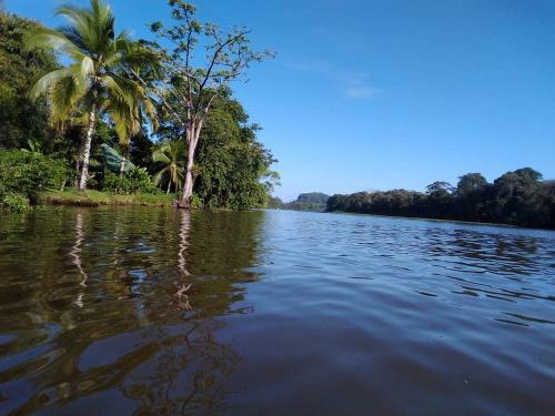 Hotel Cabinas Ensue�os