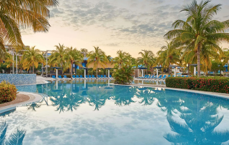 Hotel Aston Costa Verde Beach Resort